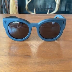 Valley Dead Coffin matte black sunglasses